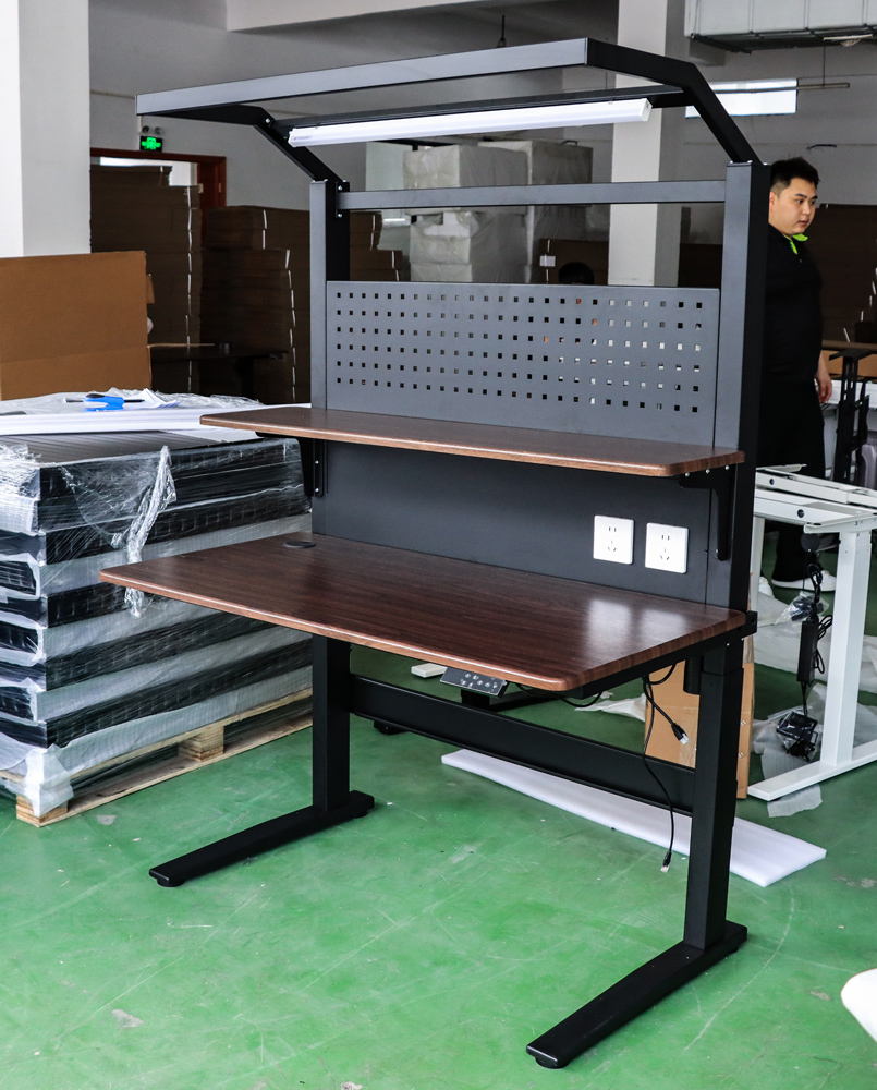 高さ調節可能なフロアスタンディングワークテーブル、ヘビーデュ - Workbench Woodworking のレビューと価格