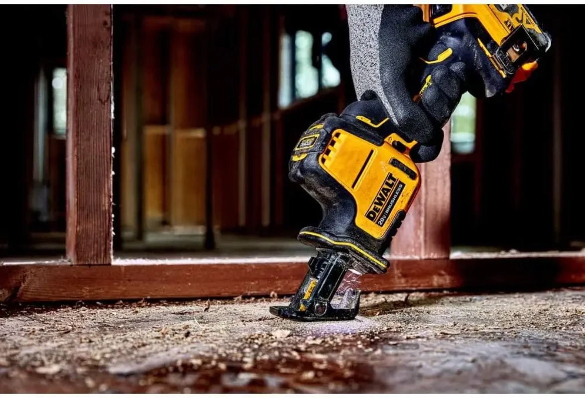 DEWALT DCS369 20V MAX* レシプロソー、 - Woodworking Rasp のレビューと価格